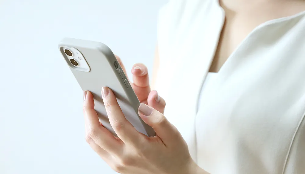 修理の流れ Step1（スマホで問い合わせ）